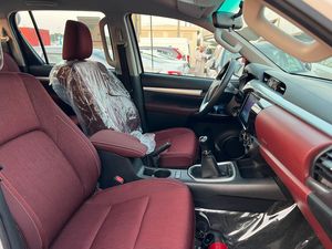 NUOVISSIMO TOYOTA HILUX (DOUBLE CAB) 2025 200-299 CV TRASMISSIONE MANUALE - Product Image 3