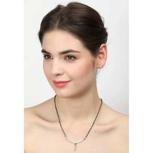 Compre un Conjunto de Mangalsutra de Plata Pura, Joyería Fina Étnica Clásica y Moderna con Circonita y Diamantes para Bodas, Fiestas y Compromisos - Product Image 6