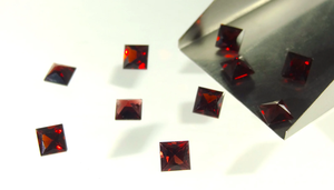 ชุดคอลเลกชั่นพลอยโกเมนธรรมชาติขนาด9x9มม. นักประกอบทรงหลวมตัดหินสีแดงโดยผู้ผลิต - Product Image 2