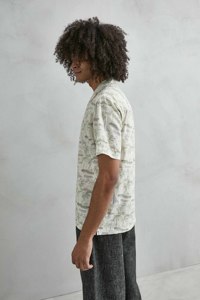 Camisa Hawaiana para Hombre, Estilo Playero, Antiarrugas, Manga Corta, Cuello en V, Estampada con Palmeras y Veleros, Verano, Casual, Vacaciones - Product Image 4