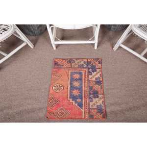 Tapis vintage 1,6 x 2,1 pieds, tapis turc, tapis en laine rouge à motifs géométriques - Product Image 1