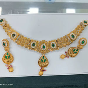 Ensemble exclusif de colliers de style Bollywood Golden Mett Antique Mina - Product Image 2