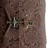 Carnet de notes vintage en cuir véritable fait main avec papier à bords frangés, motif floral religieux gaufré, couverture rigide avec serrure à clé, idéal pour la remise des diplômes