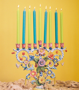 "Menorah sur le thème de la nature avec des branches de feuilles, des champignons et un charmant accent d'escargot, au prix de gros." - Product Image 2