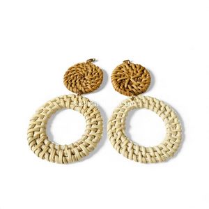 Boucles d'oreilles pendantes en rotin naturel faites à la main, d'inspiration bohème vintage, bijoux tissés du Vietnam - Product Image 2