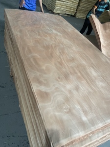 Okoumé écologique de qualité supérieure, placage Recon blanc naturel, bois de qualité supérieure pour meubles de salle à manger en plein air, coupe rotative pour le salon - Product Image 5