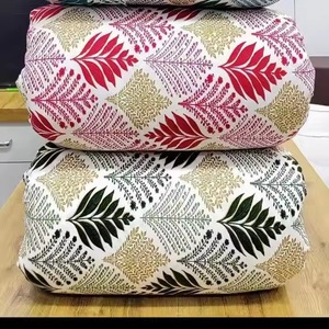 Tela de rayón de alta calidad por metro adecuada para caftanes saris y Ropa Étnica disponible para venta al por mayor - Product Image 3