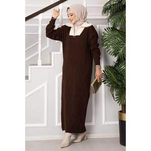 Robe en tricot ornée de diamants Marron - Product Image 3