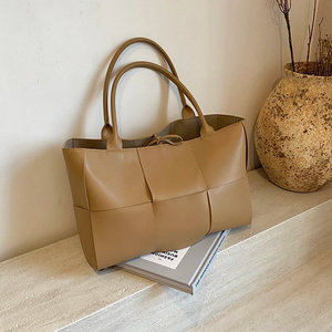 Borsa Tote Casual da Donna Grande Capacità Eco-Friendly con Logo Personalizzato, Fodera Morbida in Poliestere, Cerniera e Tasche con Fessure 49x26x14cm - Product Image 4