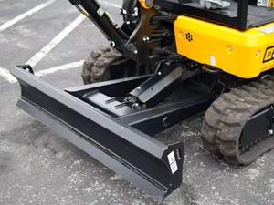 Miniexcavadora de construcción JCB original de 1,5 toneladas con motor y bomba a la venta - Product Image 5