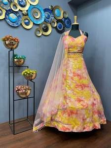 เสื้อเชิ้ตผู้หญิงผู้หญิงรุ่นล่าสุดของ Ghaghra Choli,เสื้อเบลาส์ Lehenga Choli พิมพ์ลายดิจิตัล - Product Image 5