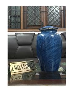 Urna de aluminio de la mejor calidad hecha a mano para cenizas de adultos Suministros funerarios conmemorativos únicos Uso de cremación - Product Image 1