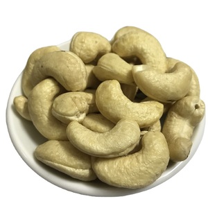 Noix de cajou entières biologiques de qualité supérieure Noyaux de noix de cajou séchées naturelles brutes de haute qualité Collation en vrac Prix de gros de l'usine - Product Image 3