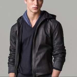 เสื้อคลุมหนังมีฮู้ด เนื้อผ้านุ่ม สวมใส่สบาย รับทำโลโก้ตามสั่ง เหมาะสำหรับใส่ลำลอง เดินทาง แฟชั่น และสไตล์สตรีท - Product Image 3