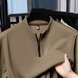 Polos personnalisés pour hommes, t-shirts à manches courtes avec fermeture éclair et quart de col décontracté, t-shirt de golf en polyester et spandex pour le sport - Product Image 1