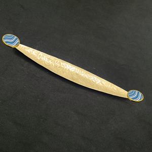 Plateau de service en métal pour fêtes vintage personnalisé, moderne, aluminium, émail, poignée imprimée, usage décoratif pour la maison et le mariage - Product Image 1