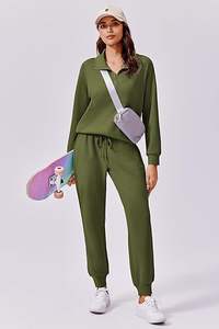 Ensemble de survêtement décontracté pour femme, haut et bas assortis, couture durable, texture lisse, respirant, séchage rapide, facile à laver, extensible - Product Image 4