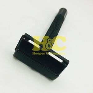 Rasoir de sécurité Hooper and Company All Black pour hommes, lames droites en acier inoxydable, double lame papillon, rasage à double tranchant - Product Image 4