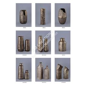 Vase à fleurs en métal fait à la main de meilleure qualité finition polie dorée antique Style de conception côtière pour décor culturel - Product Image 4