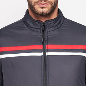Chaqueta de bombardero impermeable de nuevo estilo parche bordado Color liso 2025 chaqueta de bombardero ligera para exteriores para hombres - Product Image 6
