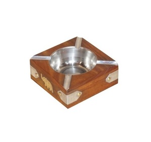 Cendrier nautique en bois et laiton poli avec conception de bordure de corde idéal pour les salons côtiers et les cafés océaniques - Product Image 5