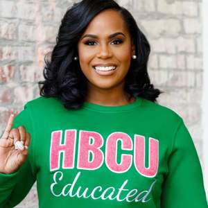 Sweat-shirt brodé en chenille vert HBCU, vêtements de sororité, coton premium, col rond, pull pour femmes - Product Image 2