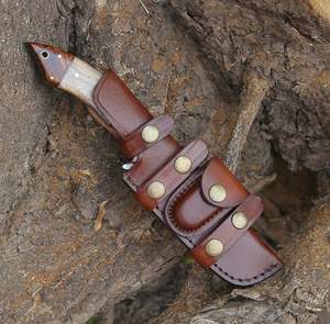 Cuchillo de Supervivencia para Caza al Aire Libre, Hecho a Mano, de Acero de Damasco de Alta Calidad, con Mango de Madera, Personalizado con Funda - Product Image 6