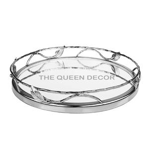 Meilleure vente de plateau décoratif en aluminium et métal de forme rectangulaire plaqué argent avec poignée dorée plateau de service pour collations - Product Image 2