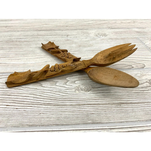 Ensemble de couverts en bois faits à la main avec finition mate, design traditionnel pour le camping, couverts réutilisables - Product Image 1