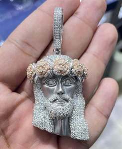 Colgante Unisex de Moissanita de 5 Quilates, Corte VS1, Diseño de Jesús Esmaltado, Engaste de Garra de 2 Pulgadas, Plata de Ley 925 Chapada en Oro, Estilo Lindo para Fiesta - Product Image 1