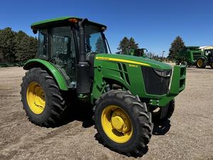 Tracteurs John Deere 5090E d'occasion à prix d'usine à vendre - Product Image 4