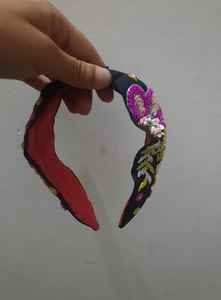 Bandeaux de haute qualité avec broderie à la main et accessoires doux et rembourrés-simples à porter sont entièrement perlés - Product Image 2