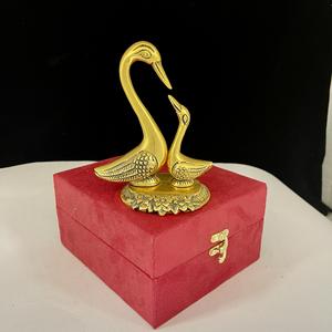 Pareja de cisnes en oro y plata, diseño moderno de metal para sala de estar, regalo exclusivo en caja, pájaros enamorados - Product Image 6