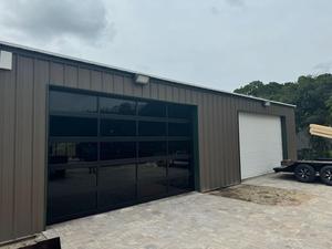 <span class=keywords><strong>Porte</strong></span> <span class=keywords><strong>de</strong></span> <span class=keywords><strong>garage</strong></span> <span class=keywords><strong>sectionnelle</strong></span> moderne pliable à ouverture verticale 16x7 <span class=keywords><strong>avec</strong></span> isolation thermique et caractéristiques imperméables - Product Image 1