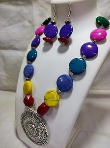 Collar acrílico Lucite de resina de la mejor calidad, joyería de cadena recién lanzada para damas, estilo de moda india - Product Image 4