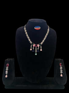 Ensemble de collier AD traditionnel avec boucles d'oreilles Magnifiquement bijoux en diamants américains pour vêtements ethniques et événements spéciaux - Product Image 3