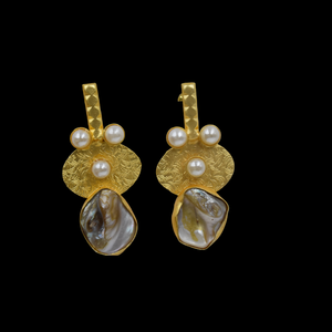 ต่างหูเม็ดเดี่ยวประดับมุกชุบทองวัสดุทองเหลืองสำหรับผู้หญิงและผู้หญิงดีไซน์ทันสมัยล่าสุด - Product Image 5