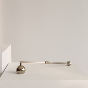 Bâton d'extinction de bougie en métal fabriqué à la main Bâton d'extinction de bougie à long manche Design moderne pour la maison et la détente - Product Image 1