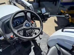 2024 bobca CT4050 HST ข้อเสนอการขายเงินสดที่ดีที่สุด! 4WD สำหรับเครื่องยนต์50แรงม้ากระปุกเกียร์รถแทรกเตอร์ปั๊มขนาดกะทัดรัดรถตักล้อหน้าฟรี - Product Image 5