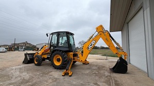 รถตักล้อยาง JCB 3CX มือสอง ขับเคลื่อน 4 ล้อ พร้อมหัวขุด  รับน้ำหนักได้ 3 ตัน เหมาะสำหรับงานก่อสร้างและงานฟาร์ม - Product Image 2