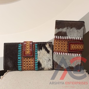 กระเป๋าคลัทช์หนังวัวแท้ใช้มือแกะสลักลวดลายตะวันตกเคสโทรศัพท์มีสไตล์กระเป๋าสตางค์หลายแบบ - Product Image 2