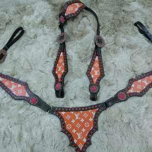 Ensemble de sellerie western en cuir véritable de haute qualité, tendance, avec incrustation imprimée personnalisée, têtière et collier de poitrine, quincaillerie en acier inoxydable pour l'équitation - Product Image 3