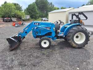 TRACTOR DE ALTO RENDIMIENTO LS MT352H 52 CV TURBO DIÉSEL 3 VELOCIDADES HIDRÁULICO 4X4 2 CONTROLES REMOTOS TRASEROS Y LUZ DE TRABAJO APROBADO POR LA EPA Y LA CE PARA LA VENTA - Product Image 3