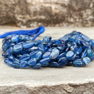 Perles de forme ovale en kyanite de meilleure qualité assurée avec finition lisse et forme cohérente pour les projets de bijoux créatifs d'Inde - Product Image 2