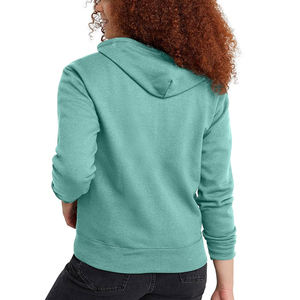 เสื้อสเวตเตอร์แบบมีซิปมีฮู้ดสำหรับผู้หญิงฤดูหนาวขายดีดีไซน์แบบมืออาชีพพร้อมโลโก้ด้านหน้า - Product Image 2