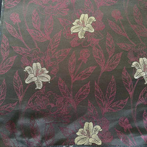 ABAYA Tissu Jacquard Satin Floral 100% Polyester Jacquard Brocart Noir Doux Respirant pour Femmes Musulmanes PK 1336-Vin - Product Image 1