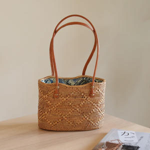 Nouveaux sacs à main en rotin pour filles, de bonne qualité, sacs à bandoulière et sacs à main tressés. - Product Image 2