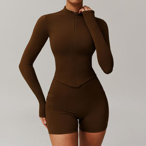 Conjunto de pantalones cortos de sujetador de Yoga sin costuras 2025, conjunto de pantalones cortos de gimnasio de secado rápido de cintura alta para mujer, ropa de Yoga y Fitness al por mayor - Product Image 1