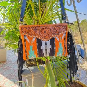 Bolso de mano de cuero mecanizado Vintage más vendido, bolso de Manta con sillín de alta calidad, flecos multicolores, hombro de buen tamaño - Product Image 1