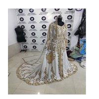 KAFTAN DE MARIAGE MAROCAIN DE HAUTE QUALITÉ PERSONNALISÉ POUR LA MARIEE MUSULMANE LA COULEUR ET LE DESIGN POUVENT ÊTRE MODIFIÉS EN FONCTION DES BESOINS DU CLIENT